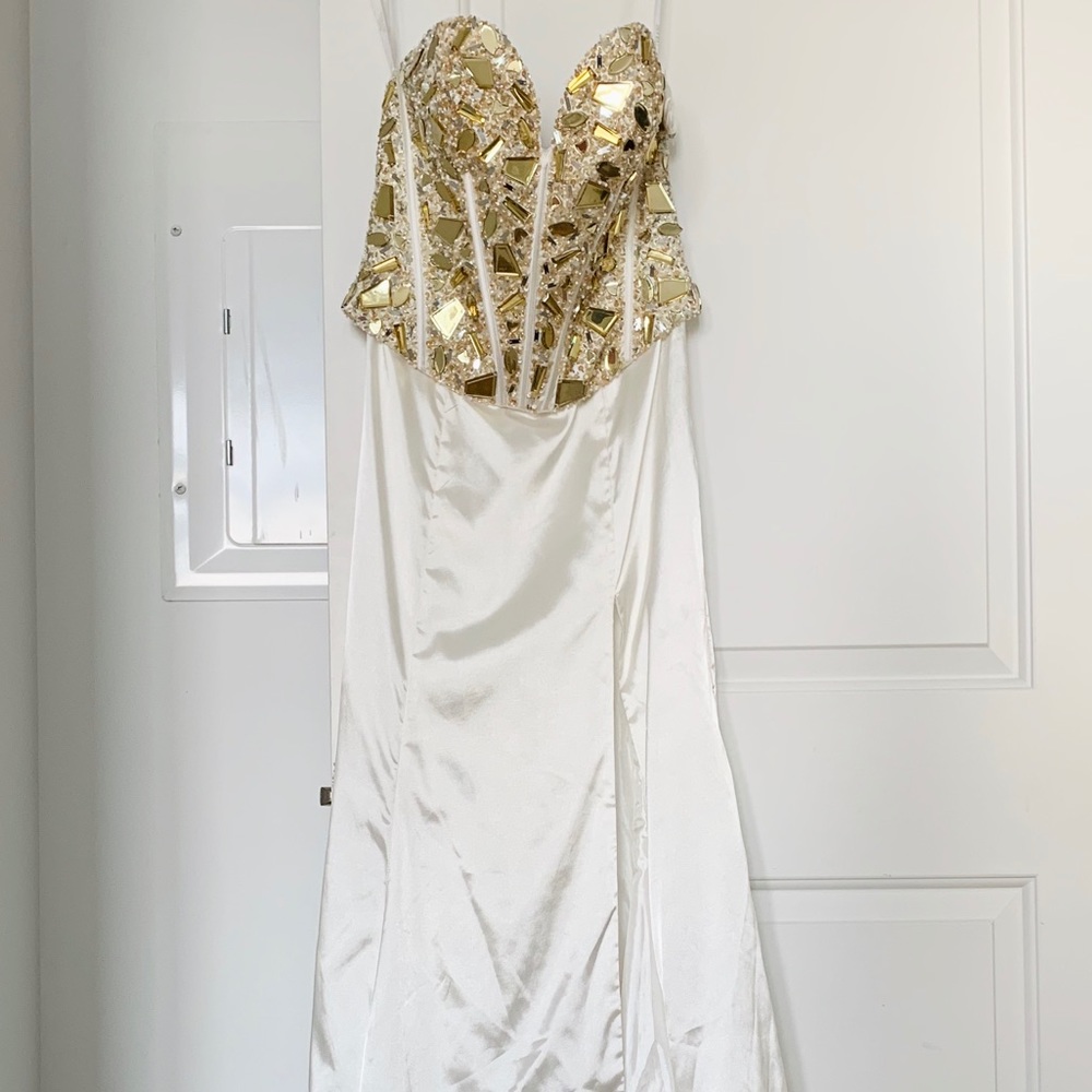 NWT - Terani Couture Ivory & Gold Gown